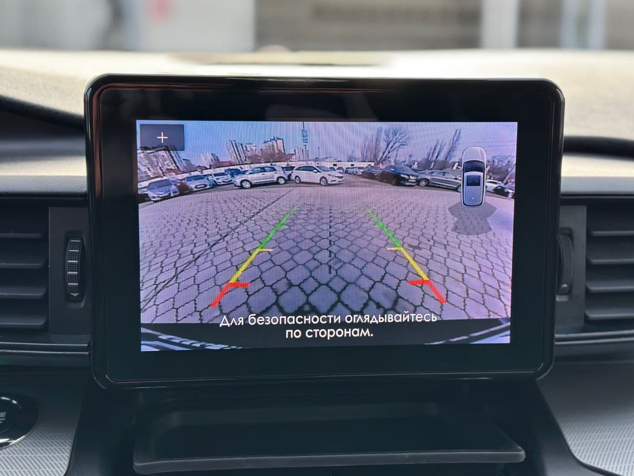 2019 Ford Explorer — Miniatură 12