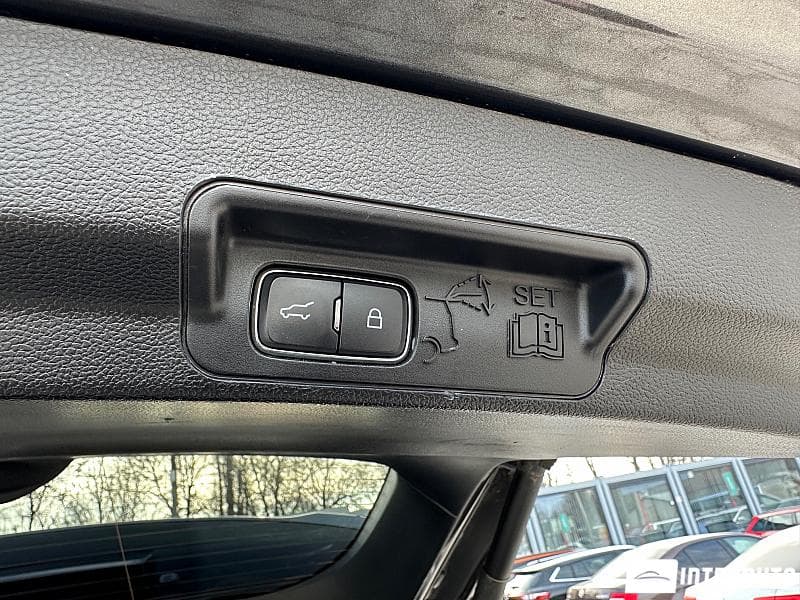 2019 Ford Explorer — Miniatură 21