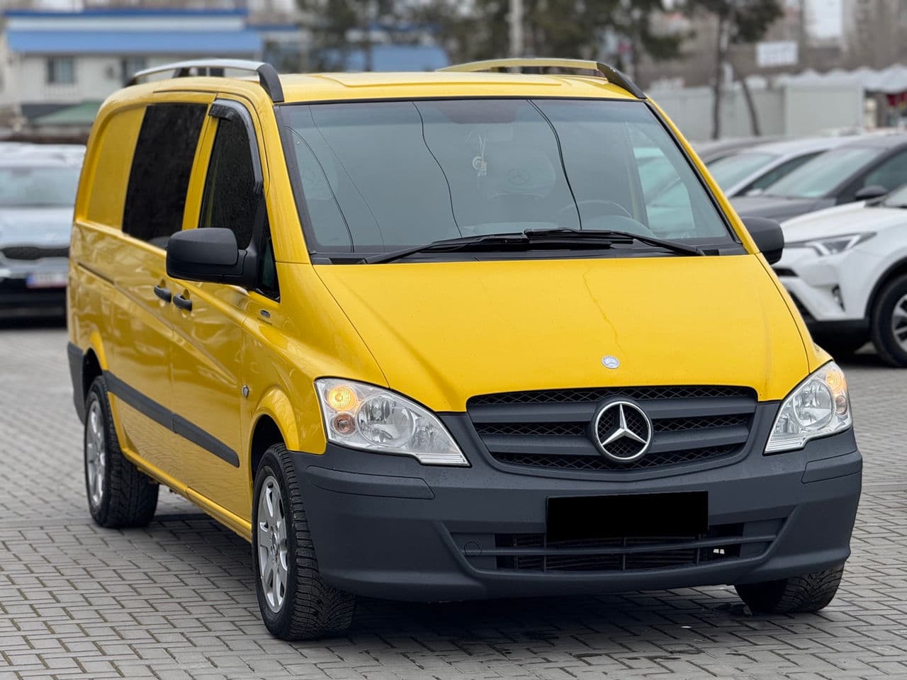 2011 Mercedes Vito — Miniatură 3