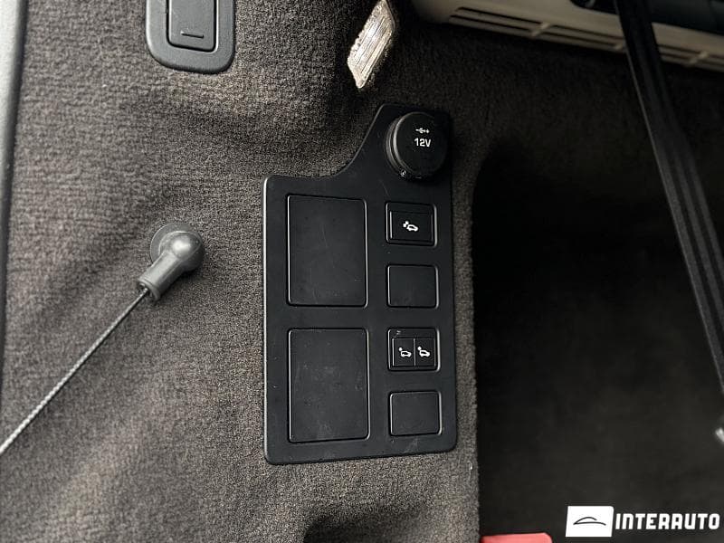 2017 Land Rover Discovery — Miniatură 6