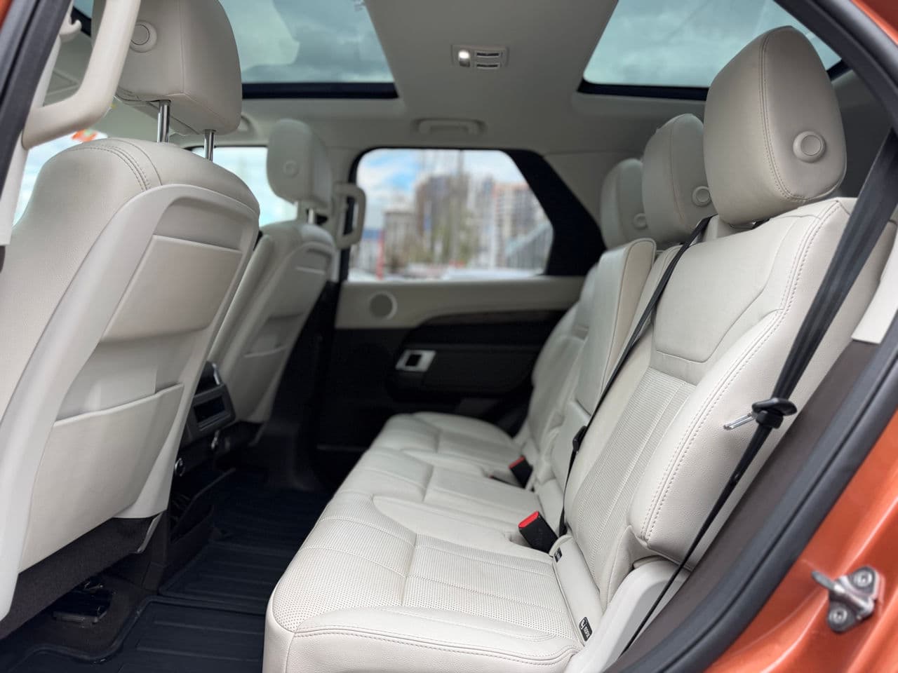 2017 Land Rover Discovery — Miniatură 20
