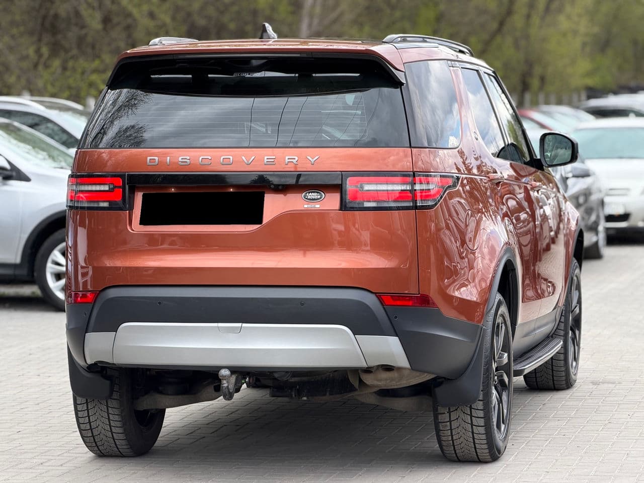 2017 Land Rover Discovery — Miniatură 2