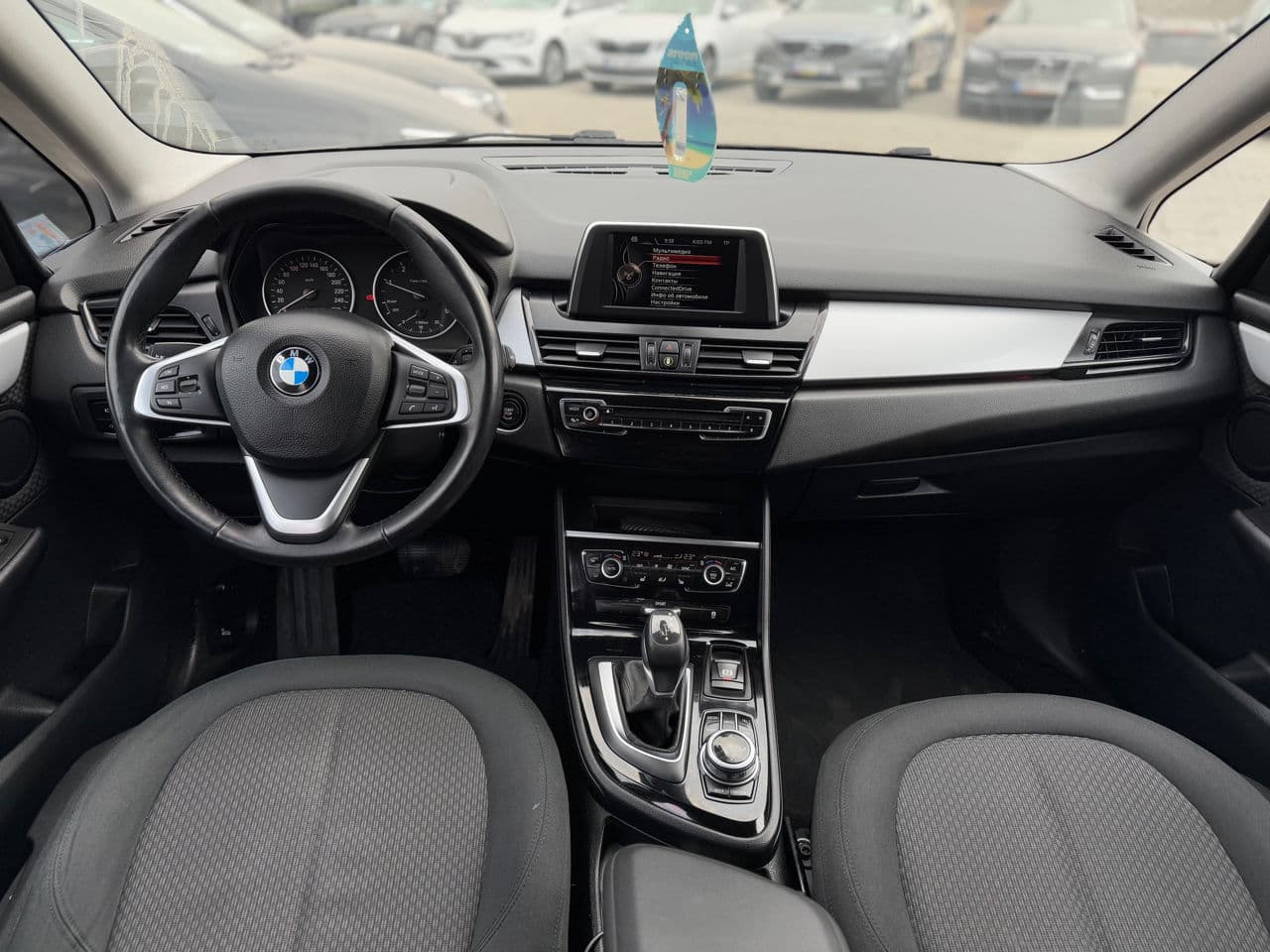 BMW 216d 2016 — Миниатюра 8