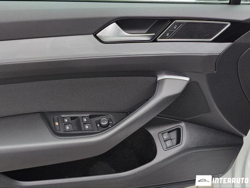 2020 Volkswagen Passat GTE — Miniatură 18
