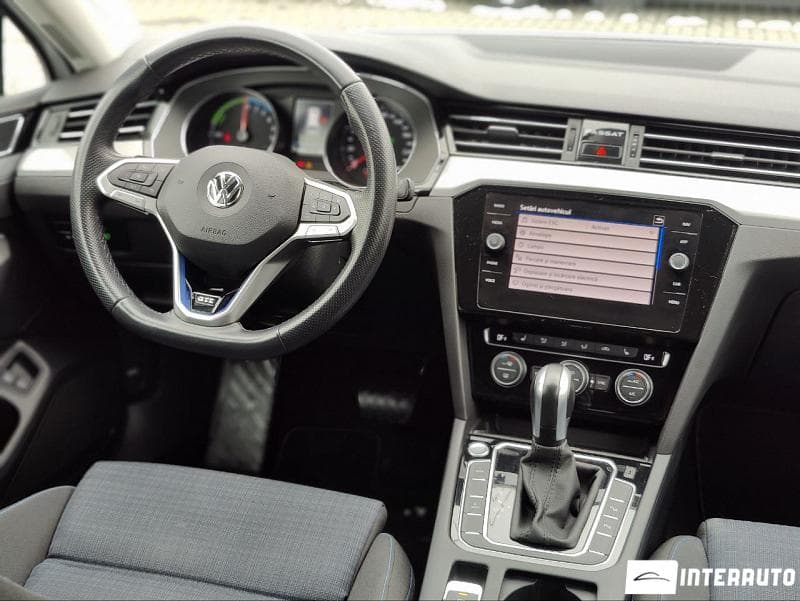 2020 Volkswagen Passat GTE — Miniatură 10