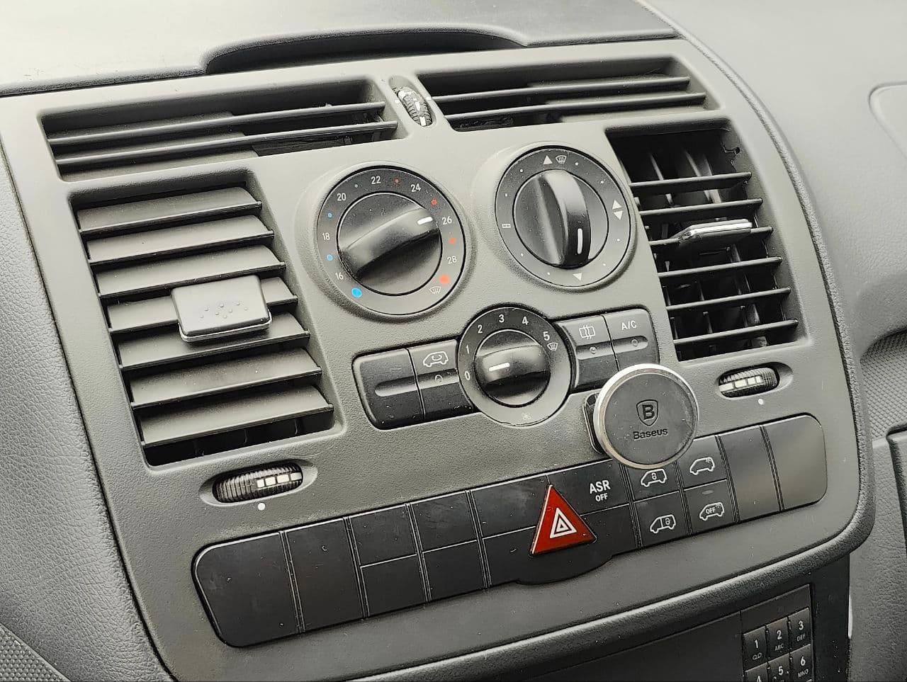2012 Mercedes Vito — Miniatură 12