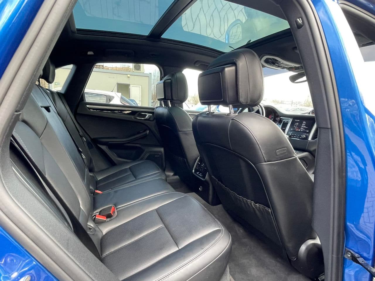 2016 Porsche Macan — Miniatură 14