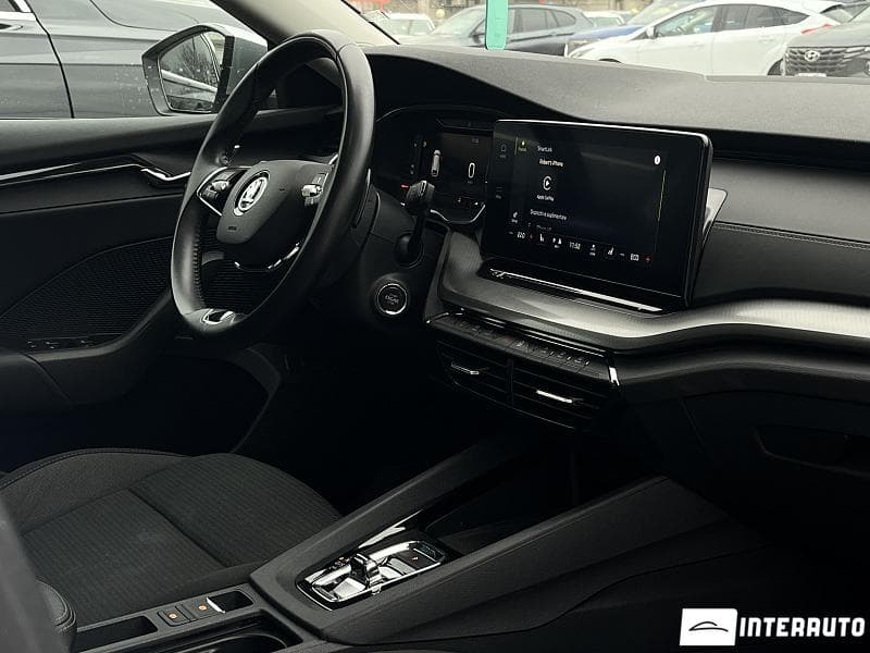 2021 Skoda Octavia — Miniatură 16