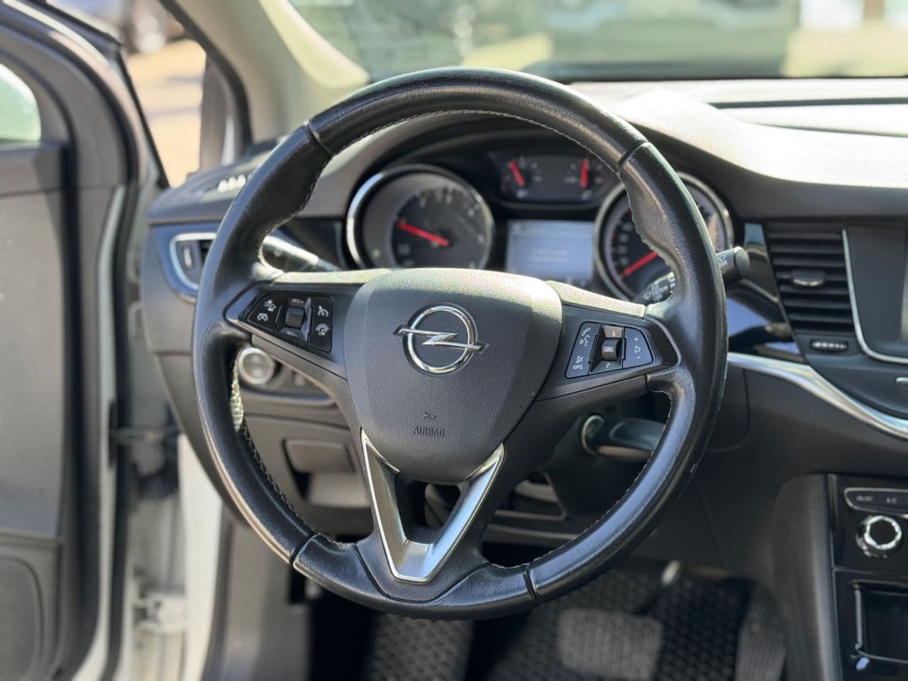 2020 Opel Astra — Miniatură 9