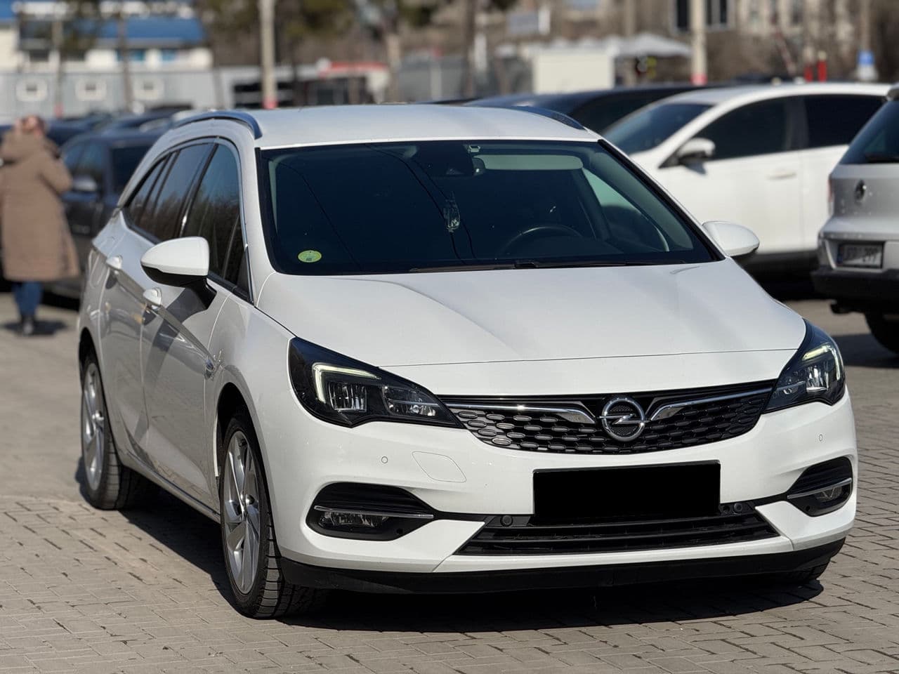 2020 Opel Astra — Miniatură 3