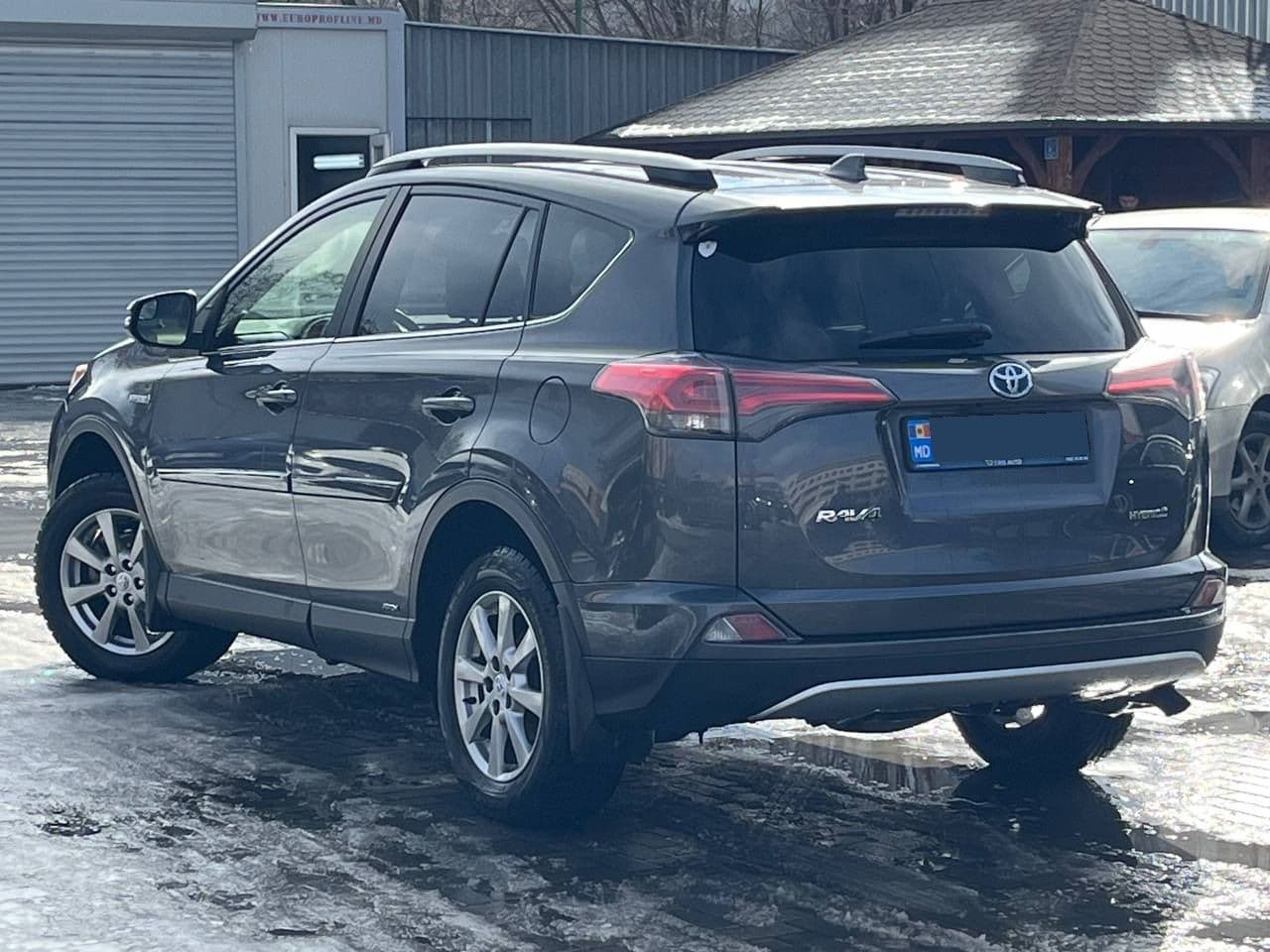 2018 Toyota Rav-4 — Miniatură 2