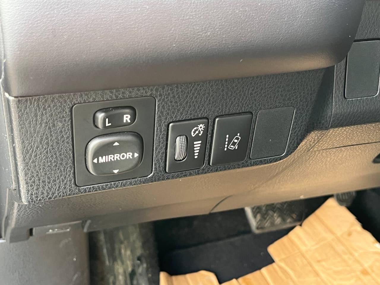 2018 Toyota Rav-4 — Miniatură 14