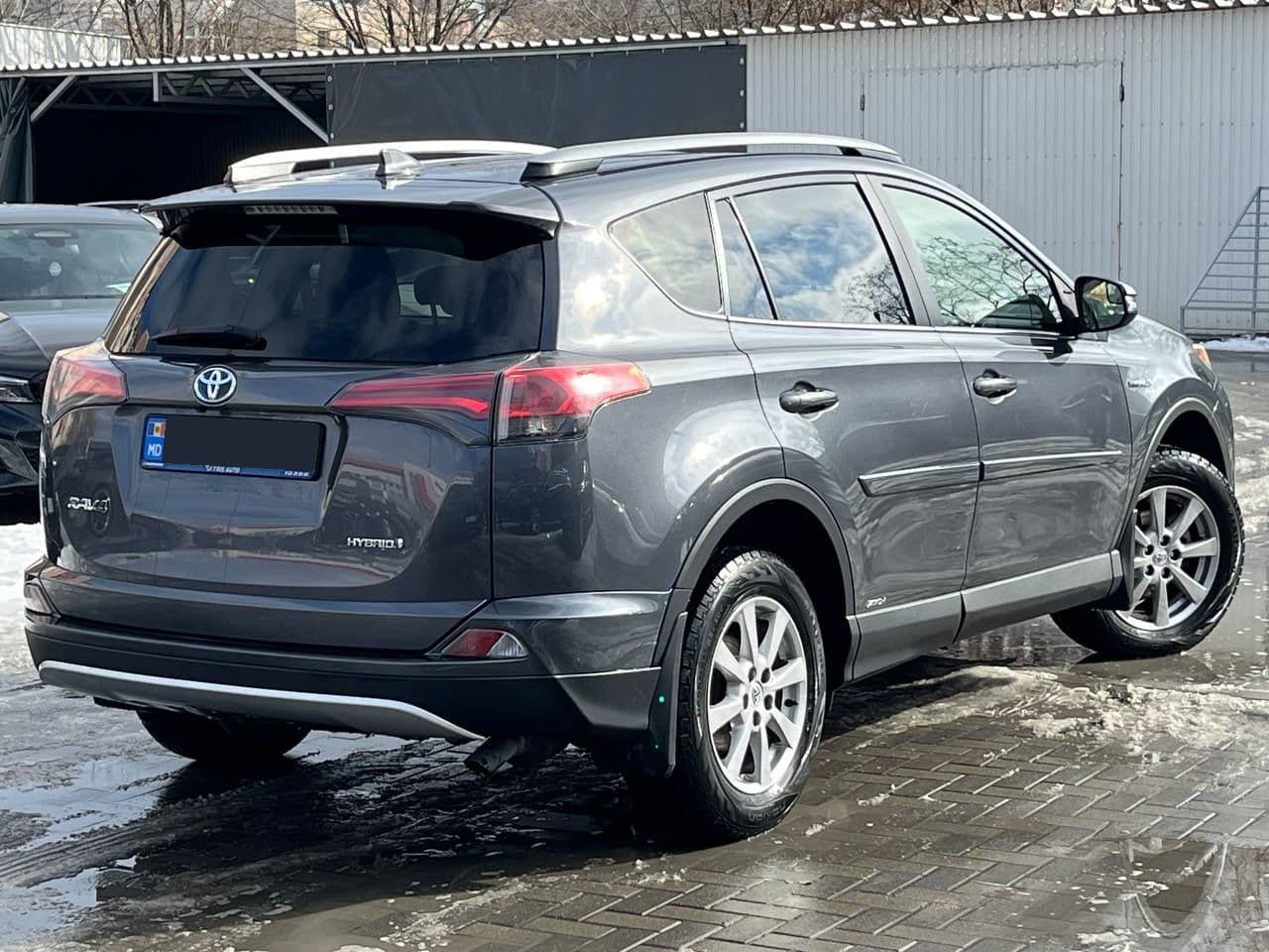 2018 Toyota Rav-4 — Miniatură 4
