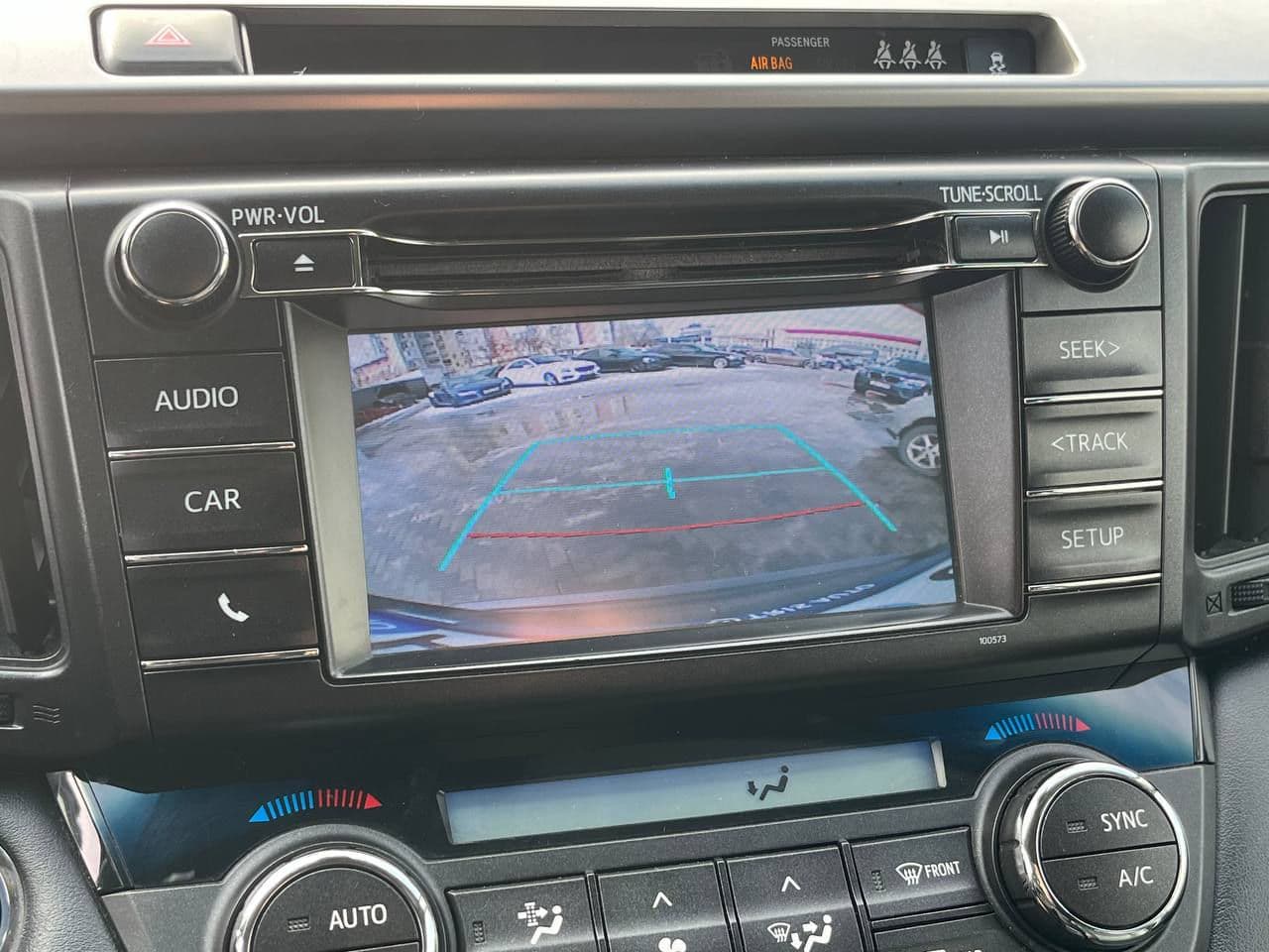 2018 Toyota Rav-4 — Miniatură 11