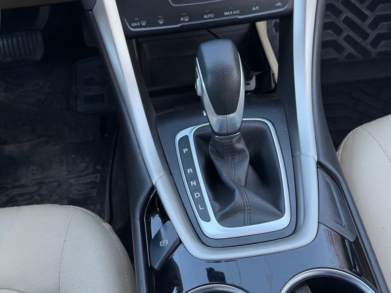 2015 Ford Fusion — Miniatură 14
