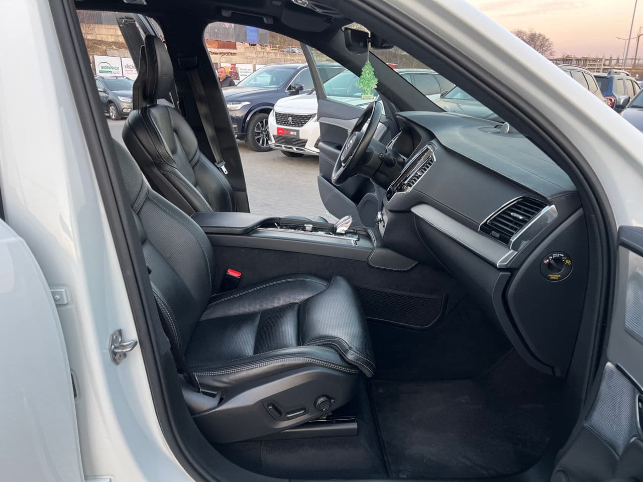 Volvo XC 90 2019 — Миниатюра 20