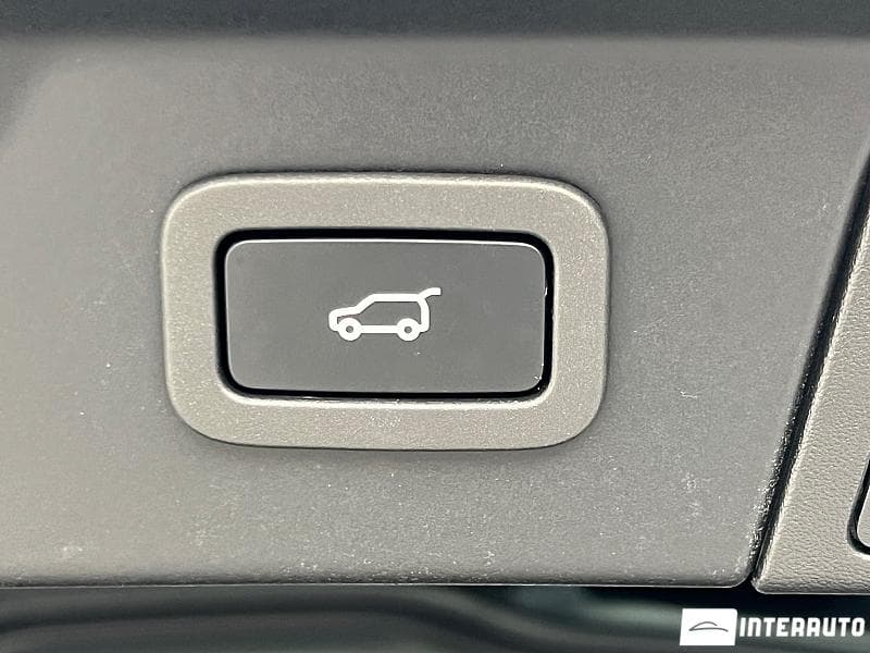 Land Rover Range Rover Velar 2018 — Миниатюра 22