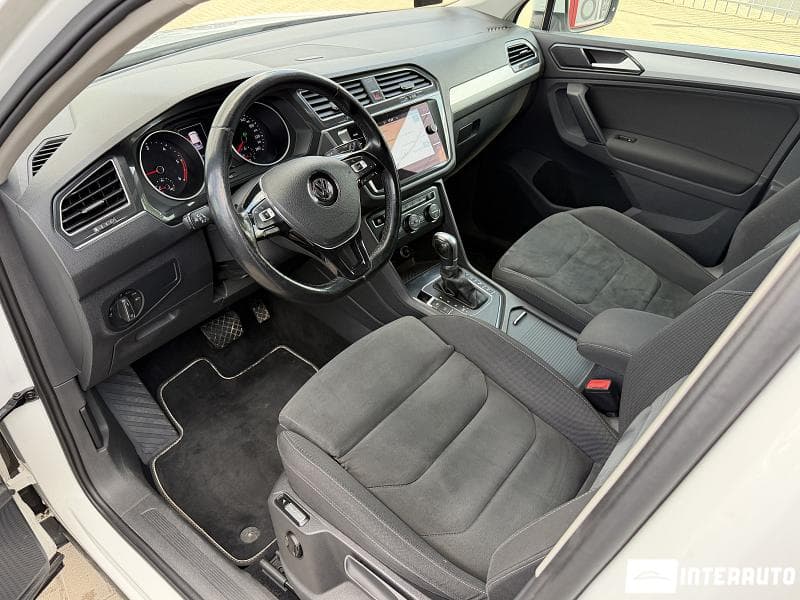 2017 Volkswagen Tiguan — Miniatură 8