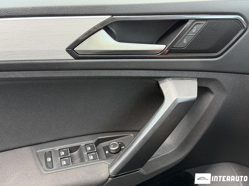 2017 Volkswagen Tiguan — Miniatură 7
