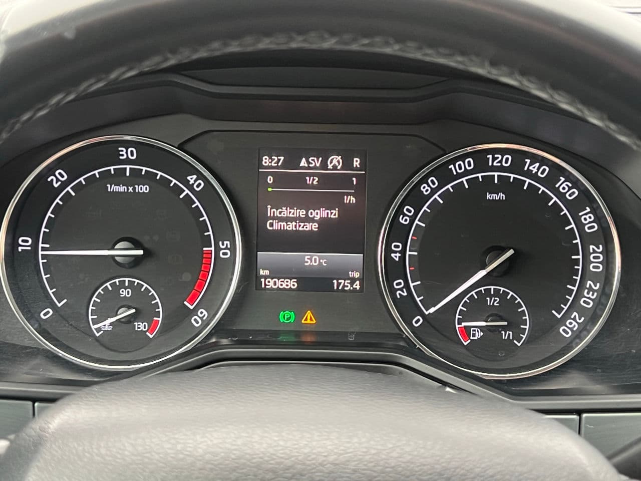 2017 Skoda Superb — Miniatură 12
