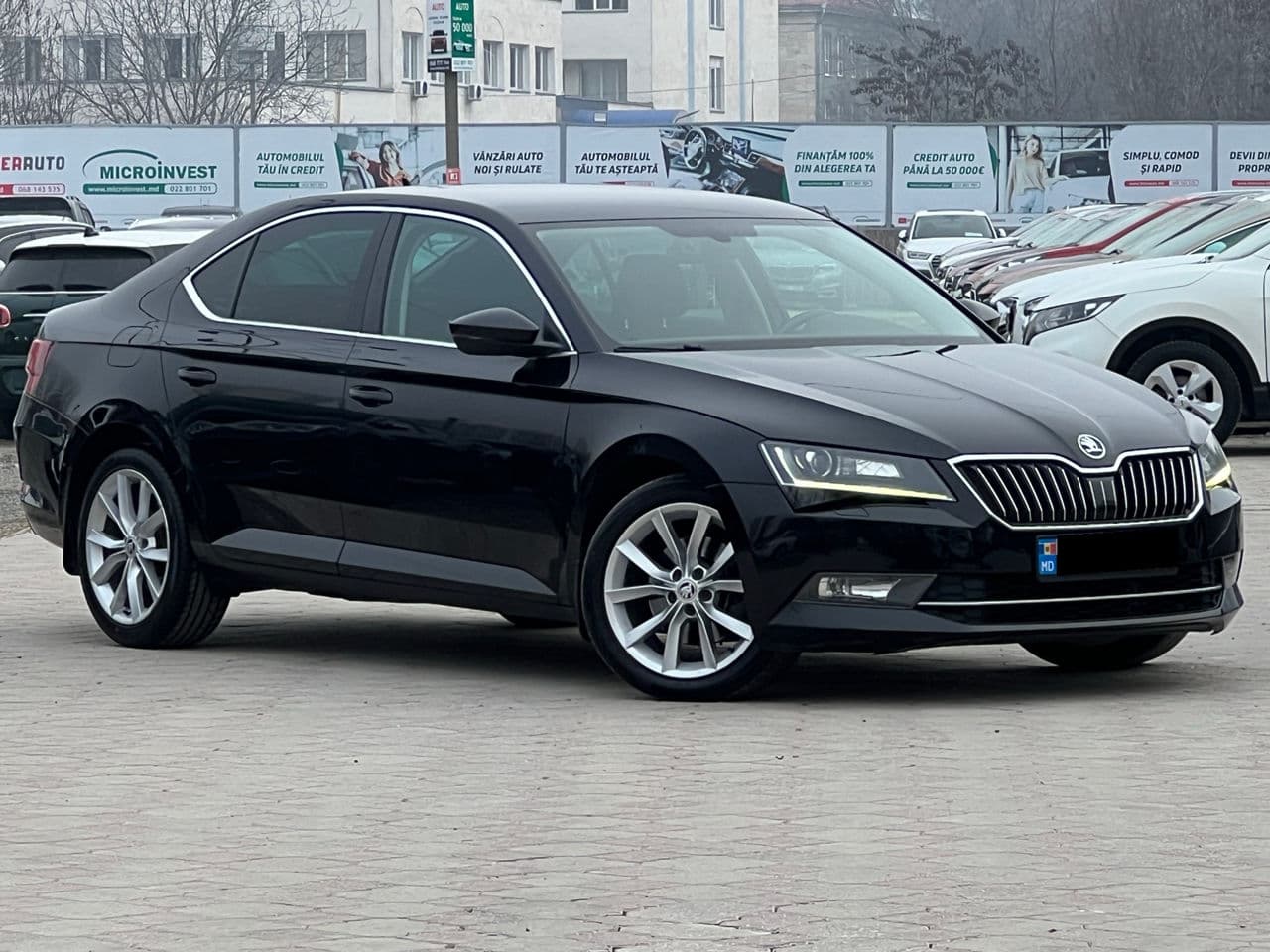 2017 Skoda Superb — Miniatură 4