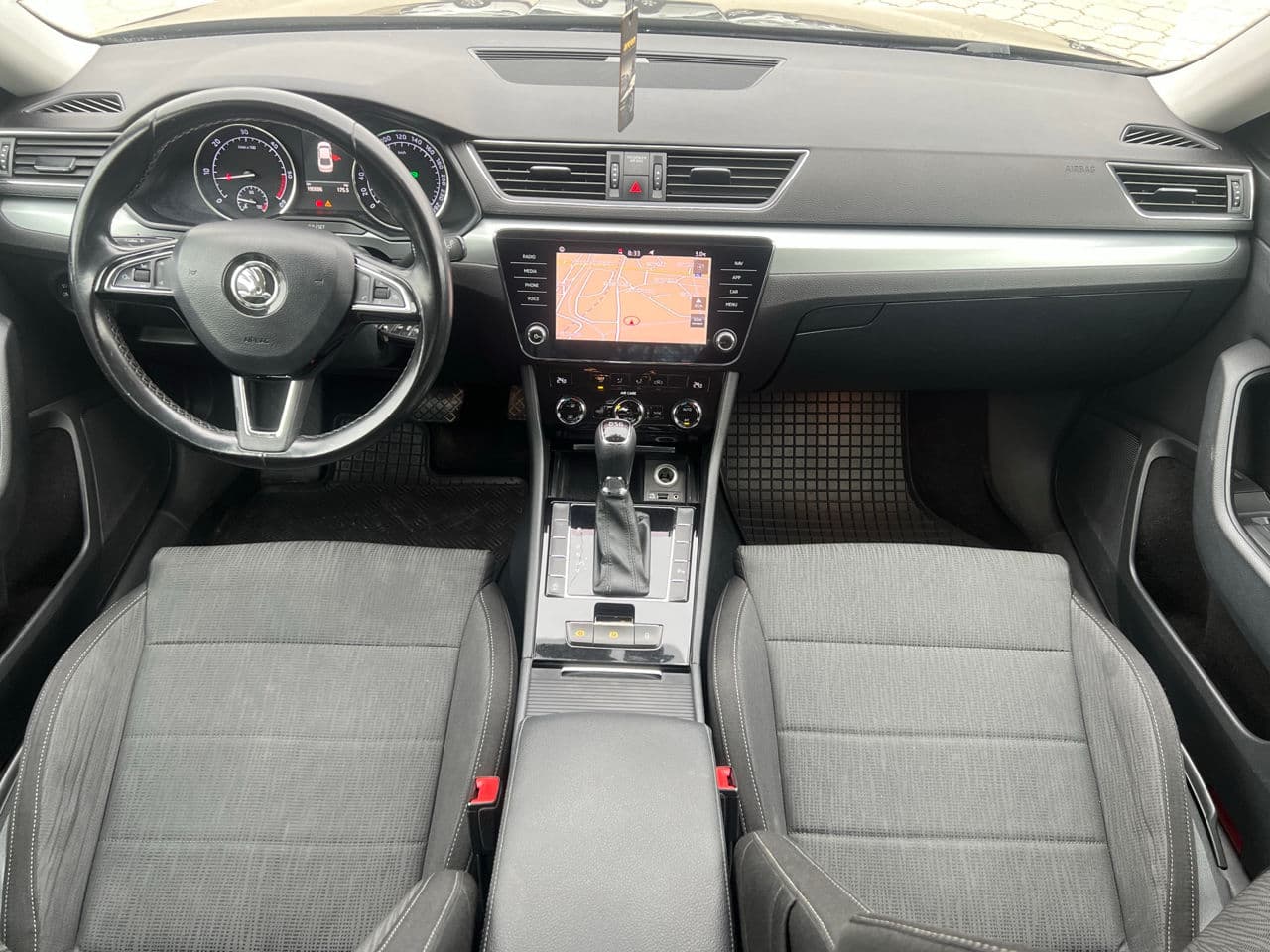 2017 Skoda Superb — Miniatură 7