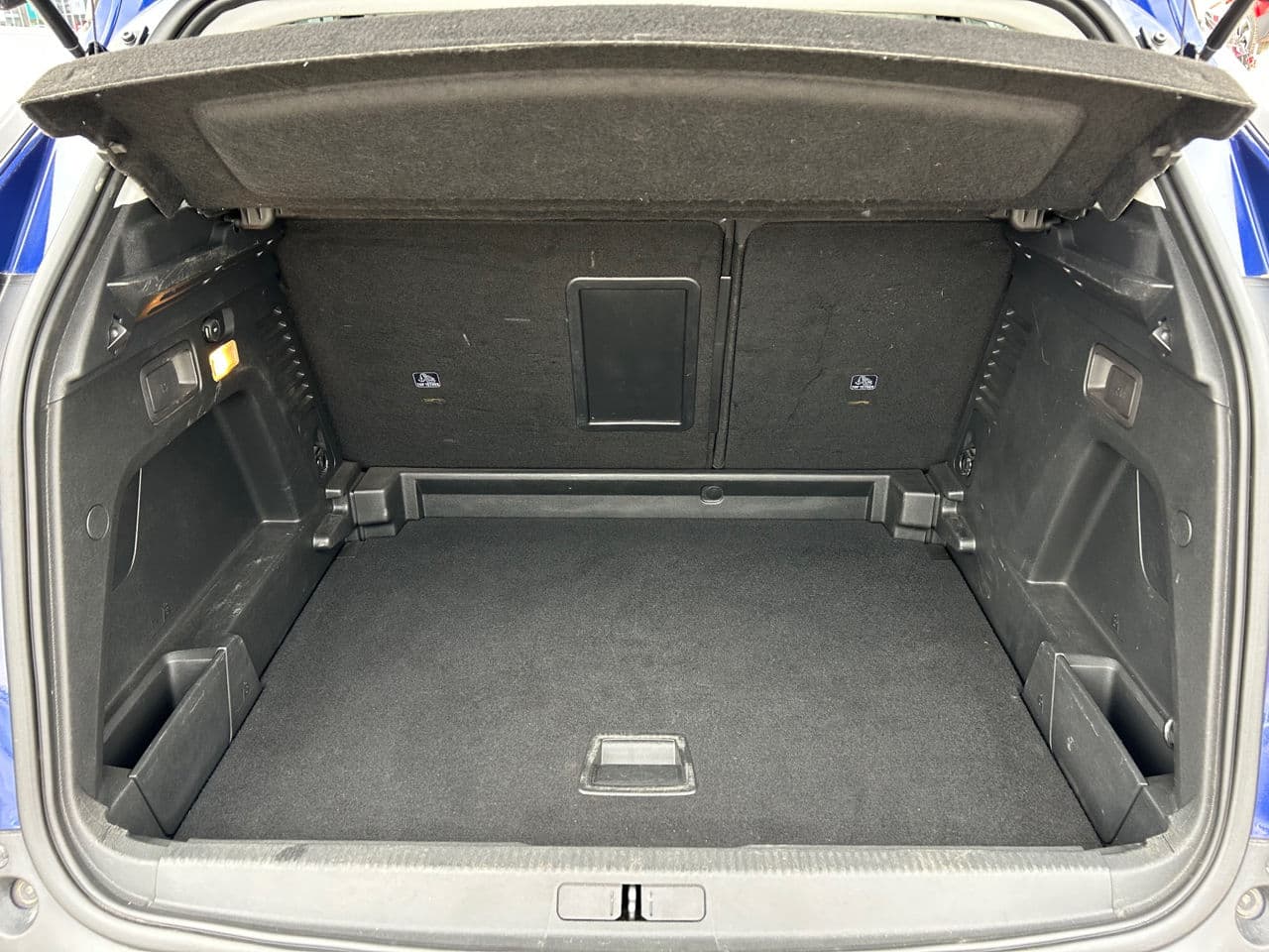 2018 Peugeot 3008 — Miniatură 16
