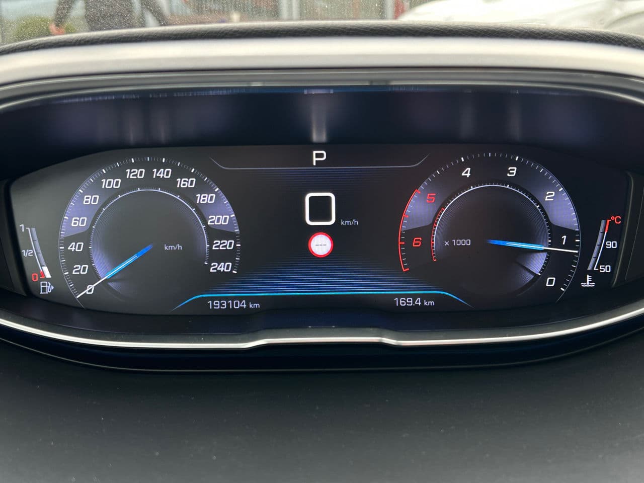 2018 Peugeot 3008 — Miniatură 10