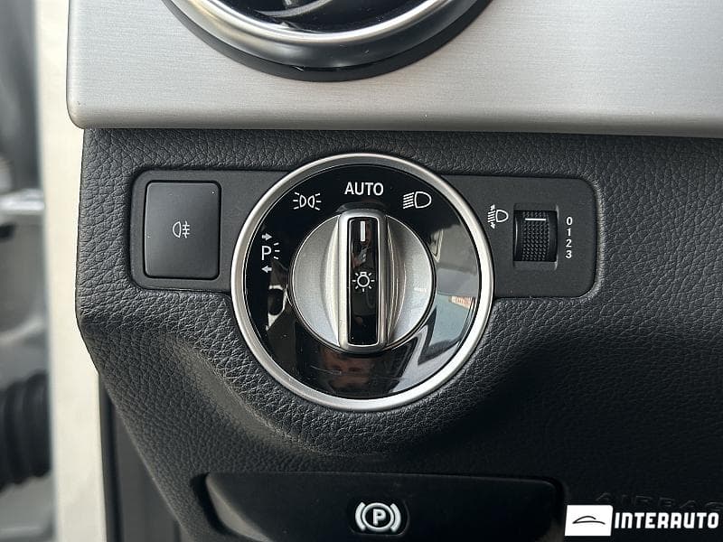 2014 Mercedes GLK 220 — Miniatură 19