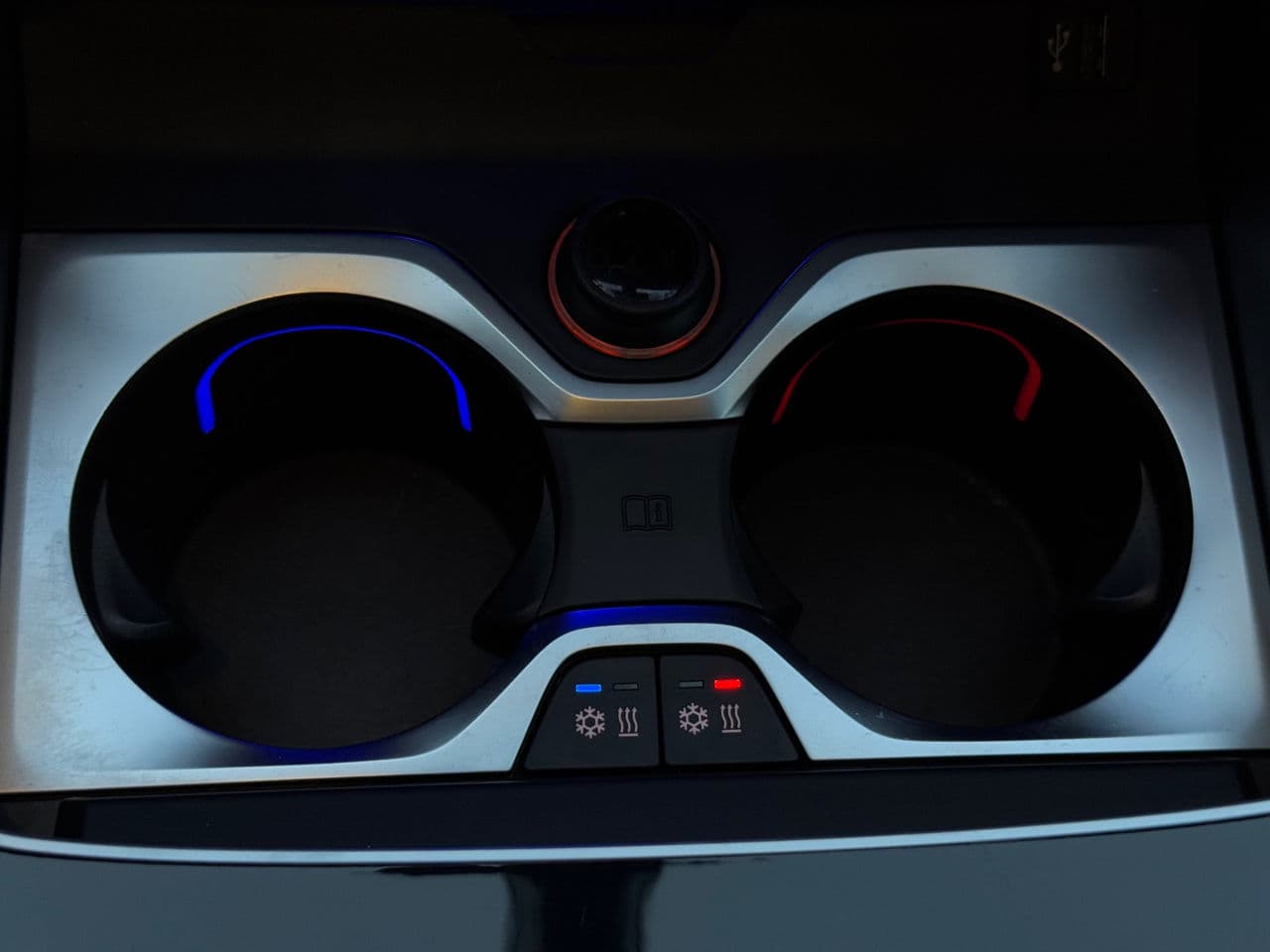 2022 BMW X6 4.0i — Miniatură 27