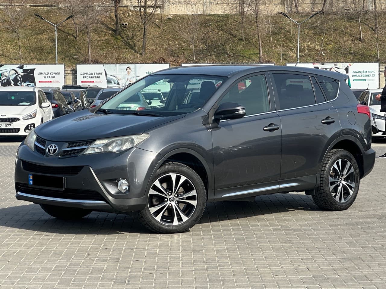 2015 Toyota Rav-4 — Miniatură 2