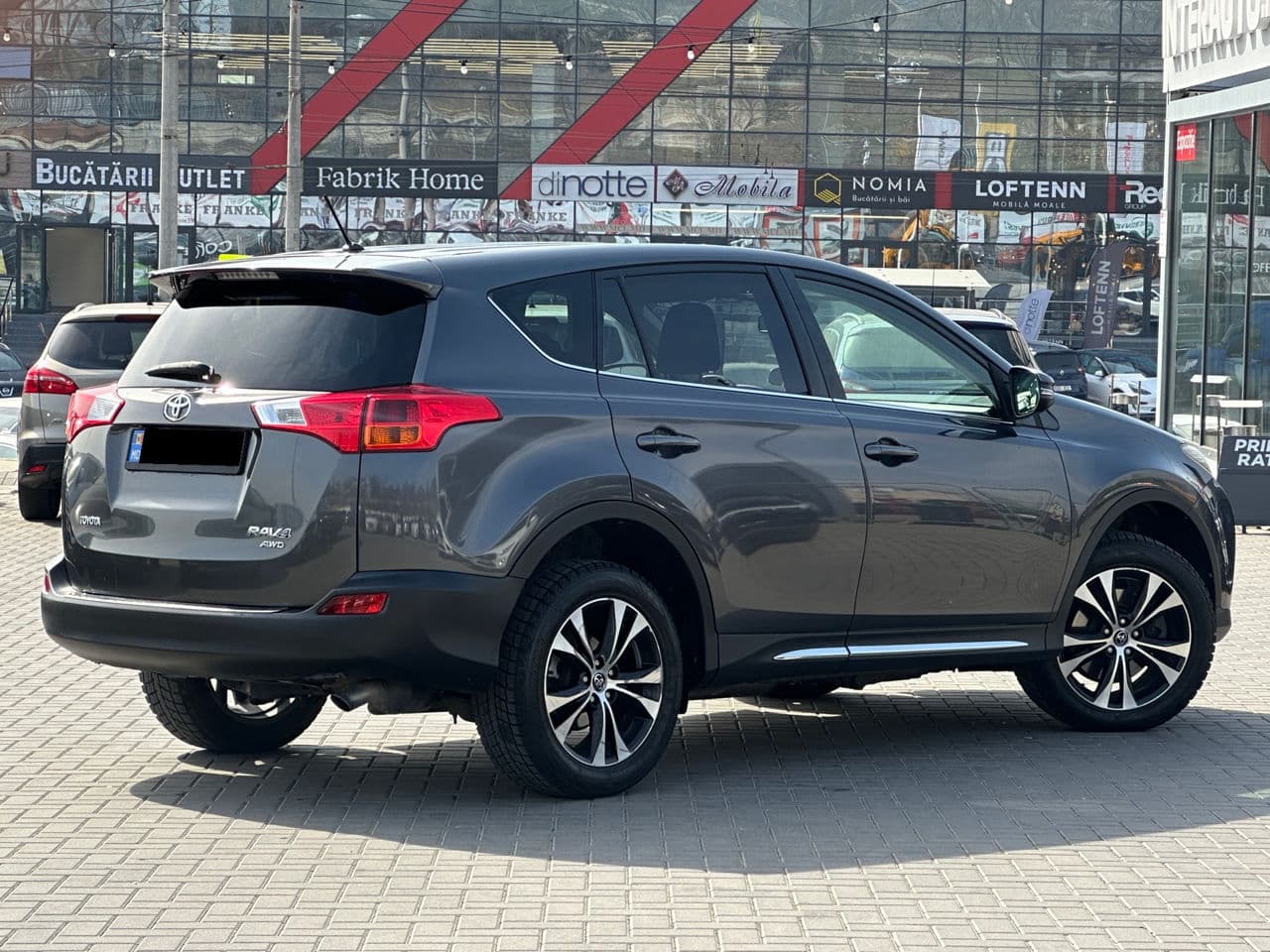 2015 Toyota Rav-4 — Miniatură 3