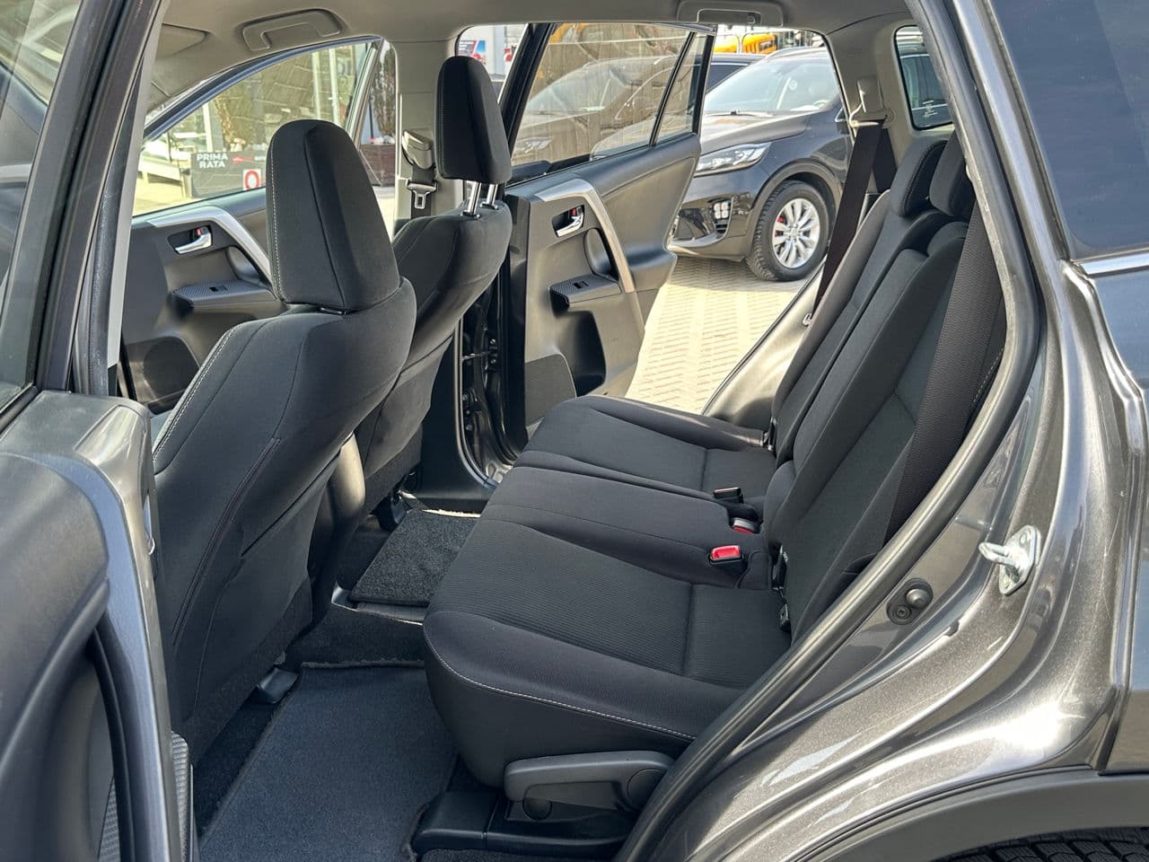 2015 Toyota Rav-4 — Miniatură 14