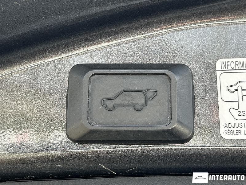2015 Toyota Rav-4 — Miniatură 22