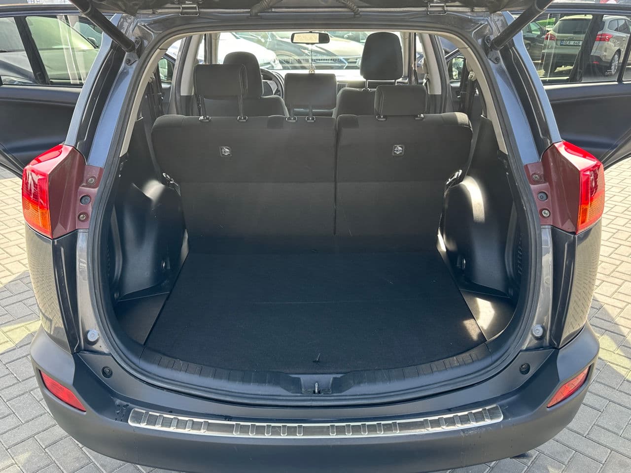 2015 Toyota Rav-4 — Miniatură 21