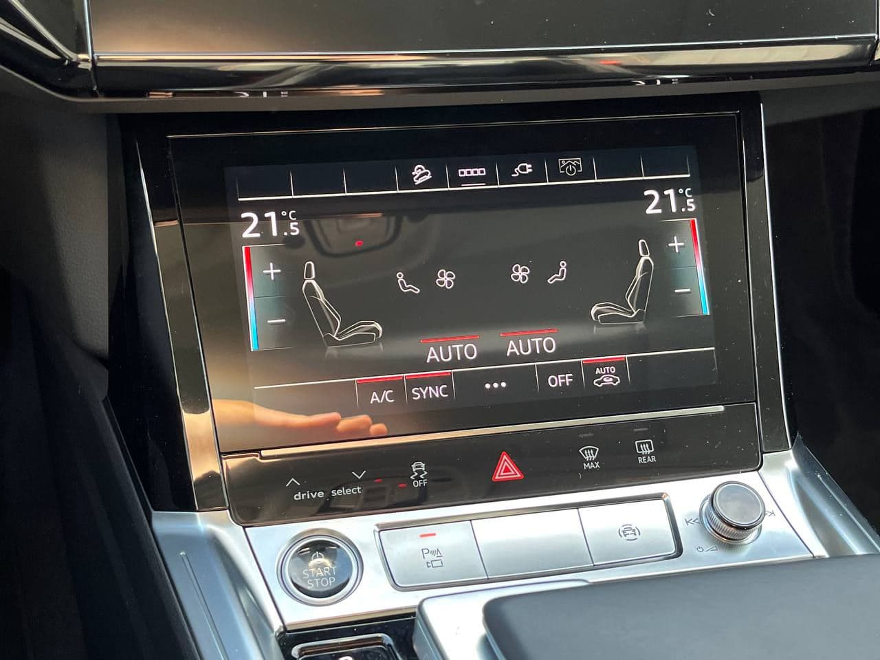 2023 Audi E-tron — Miniatură 9