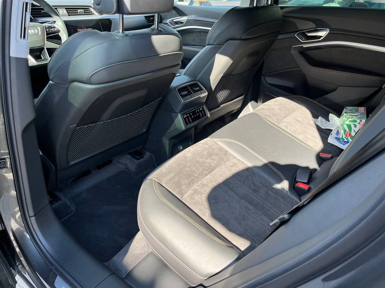 2023 Audi E-tron — Miniatură 13