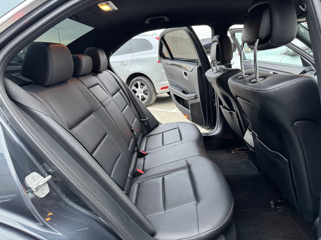 Mercedes E 220 2013 — Миниатюра 16
