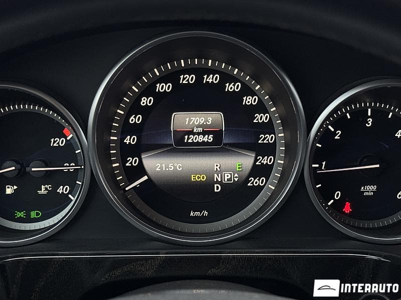 Mercedes E 220 2013 — Миниатюра 9