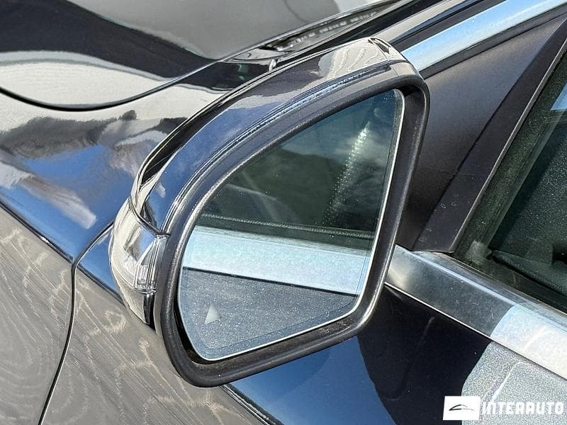 2016 Mercedes C 300 — Miniatură 26