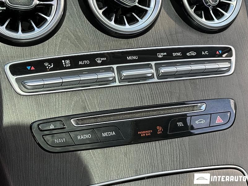 2016 Mercedes C 300 — Miniatură 11