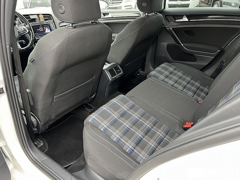 2015 Volkswagen Golf GTE — Miniatură 18