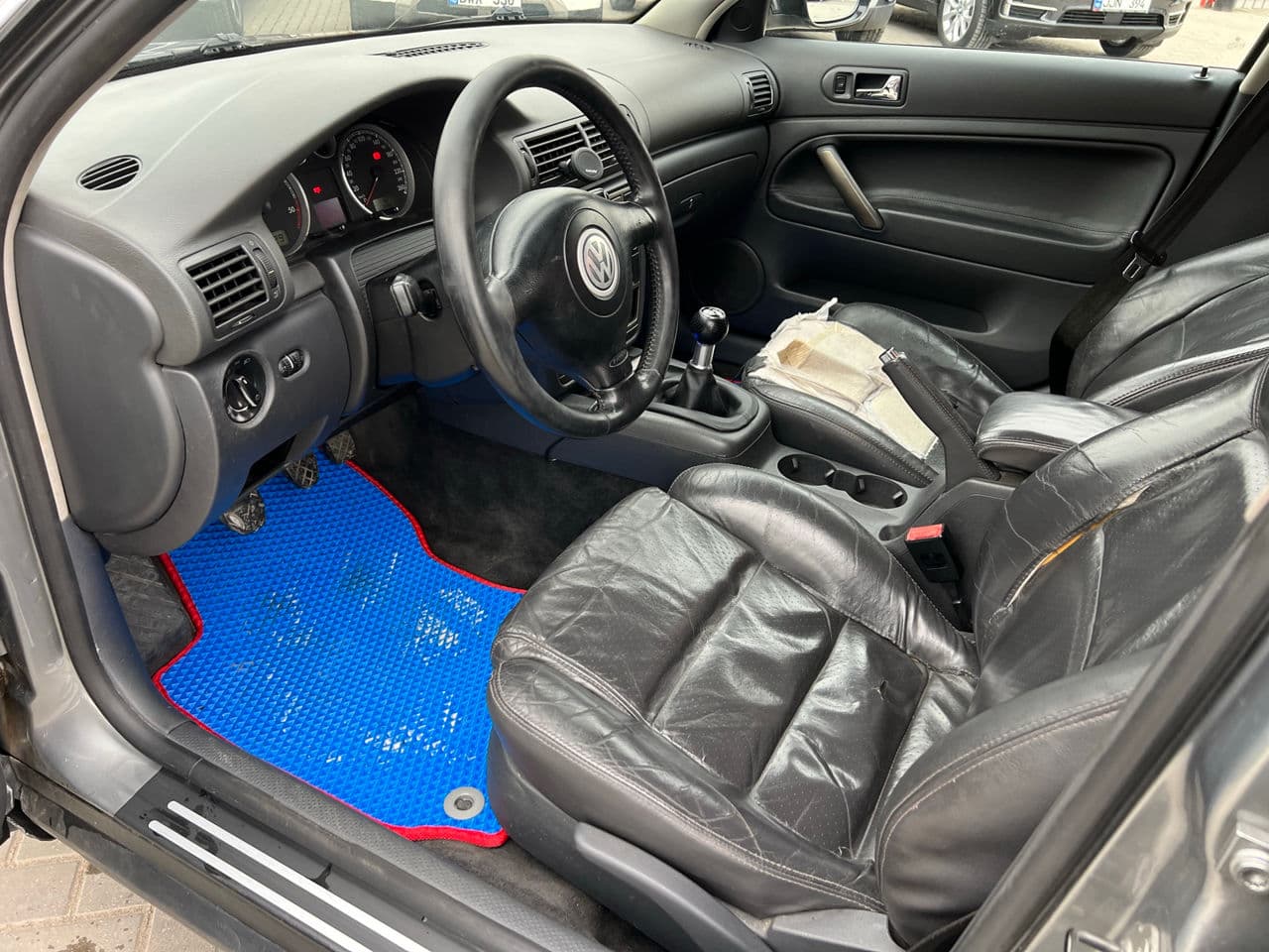 2004 Volkswagen Passat — Miniatură 5