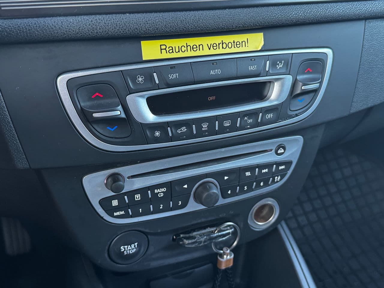 Renault Megane 2010 — Миниатюра 13