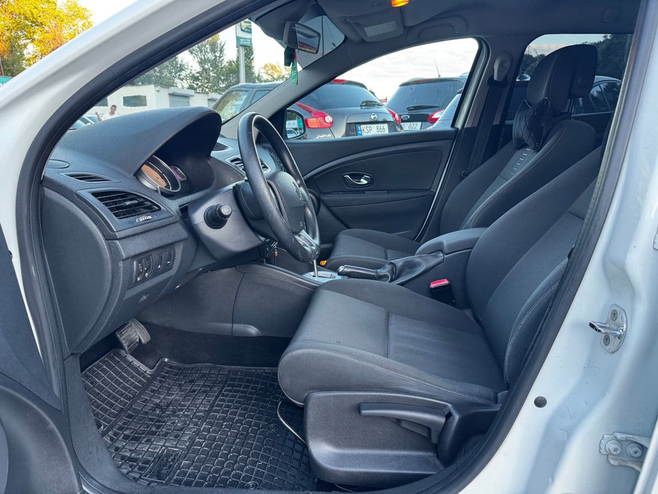 Renault Megane 2010 — Миниатюра 5