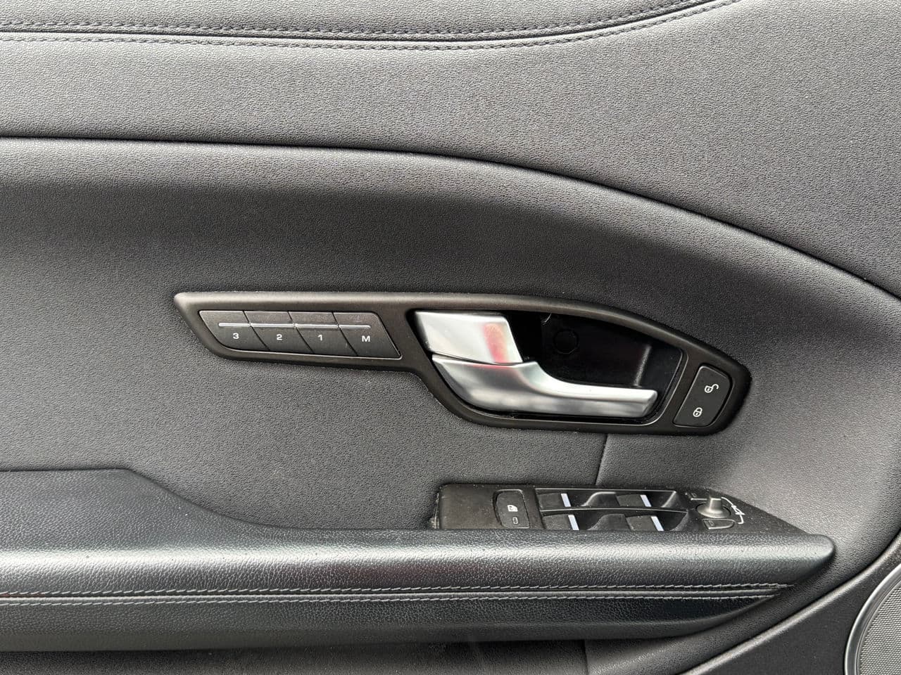 2015 Land Rover Range Rover Evoque — Miniatură 16