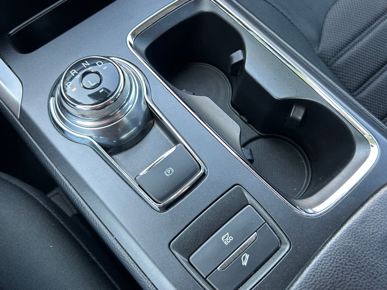 2020 Ford Fusion — Miniatură 15