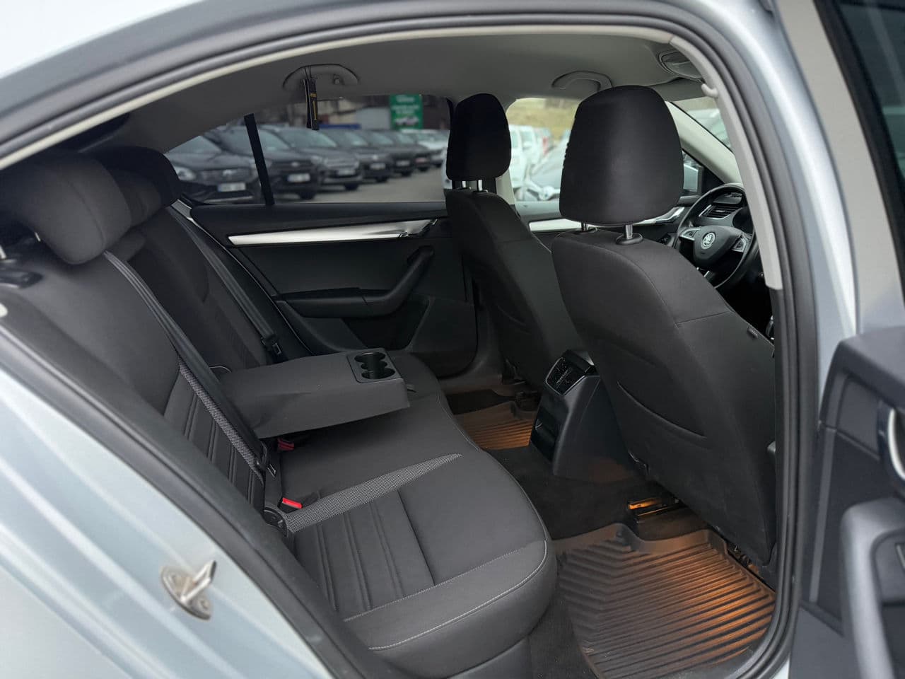 2019 Skoda Octavia — Miniatură 16