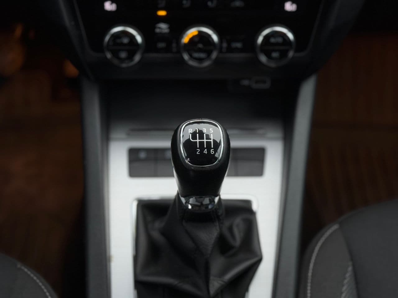 2019 Skoda Octavia — Miniatură 14