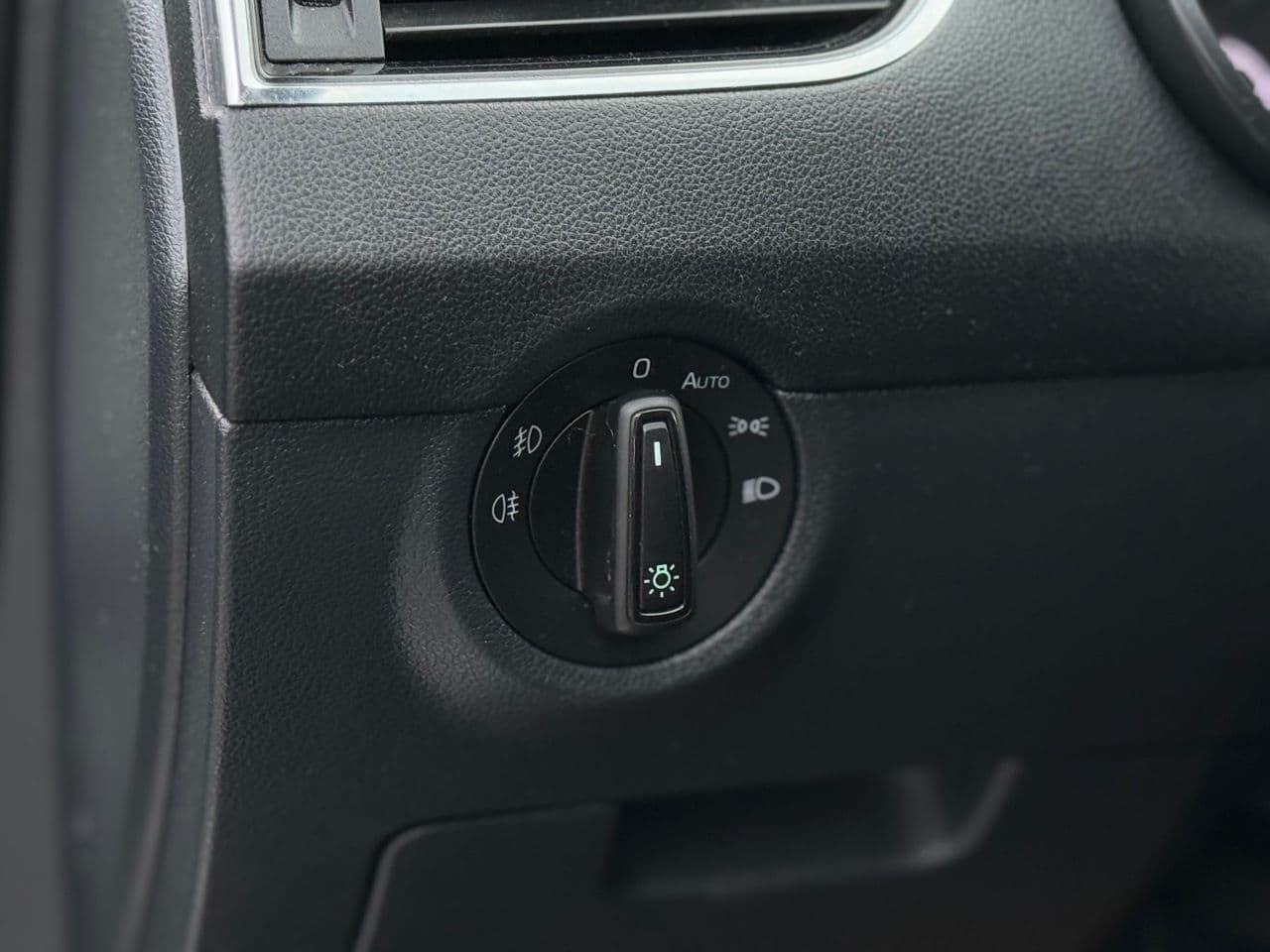 2019 Skoda Octavia — Miniatură 7